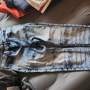Stone washed jeans